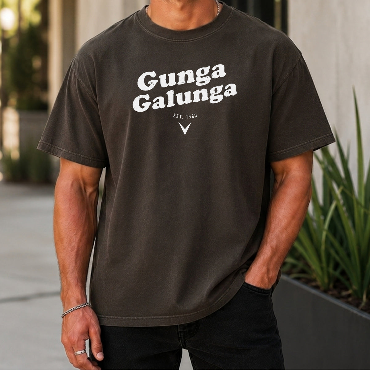 Gunga Galunga 1980 Premium Tee worn, Pepper
