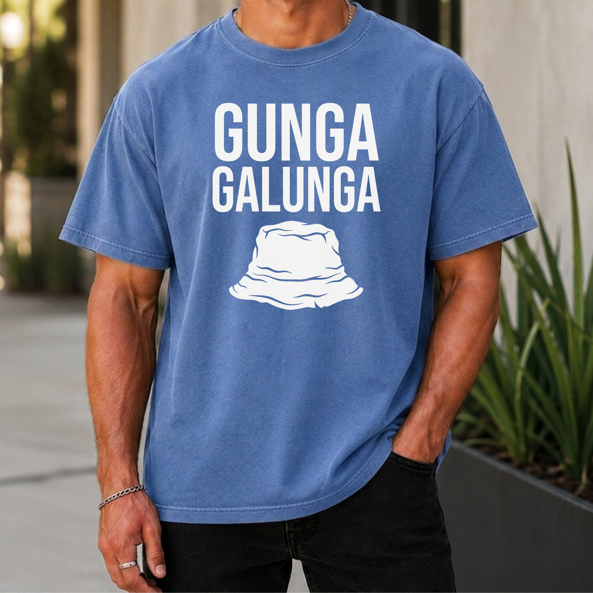 Gunga Galunga Premium Tee worn, Mystic Blue